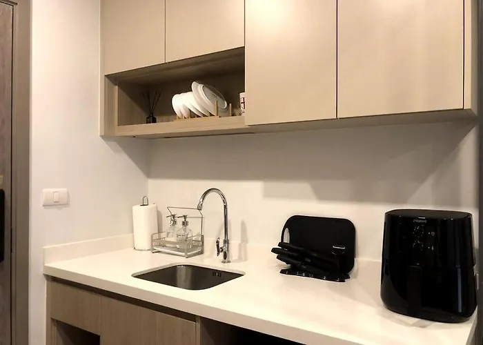 Nest Sukhumvit71 Bts - Pool, Fitness, Parking, Wifi * 曼谷